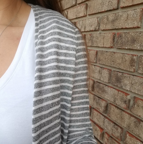Last chance!  1 Left!  Striped Cardigan - Picture 5 of 6